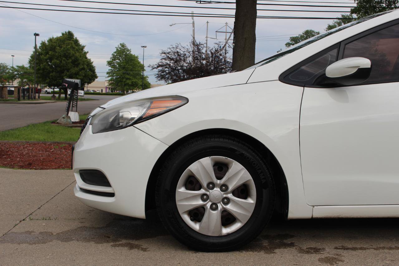 Used 2016 Kia Forte LX FWD image 38
