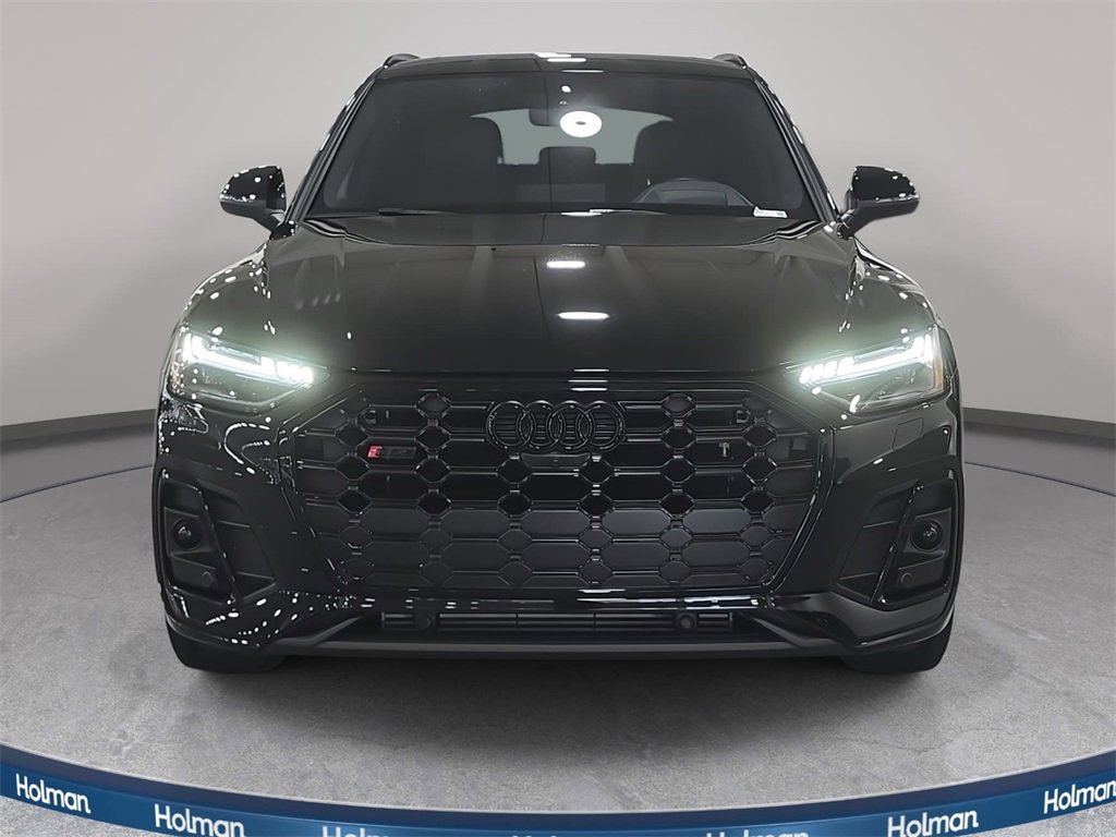Used 2024 Audi SQ5 Prestige w/ Prestige Package image 3