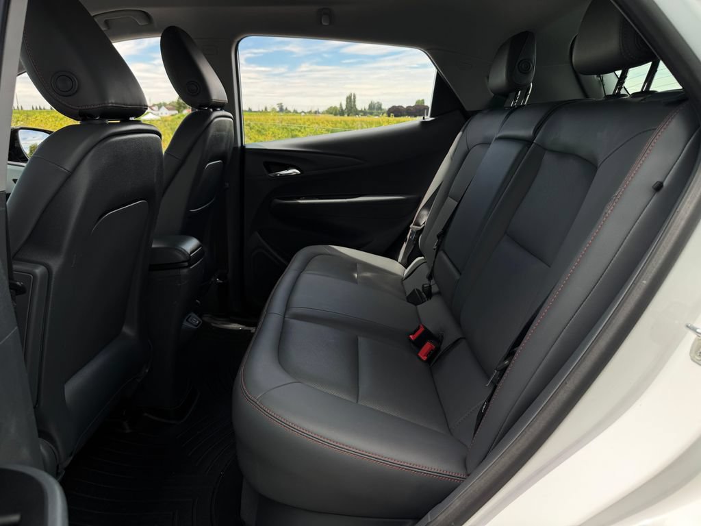 Used 2018 Chevrolet Bolt Premier w/ Driver Confidence II Package FWD image 24