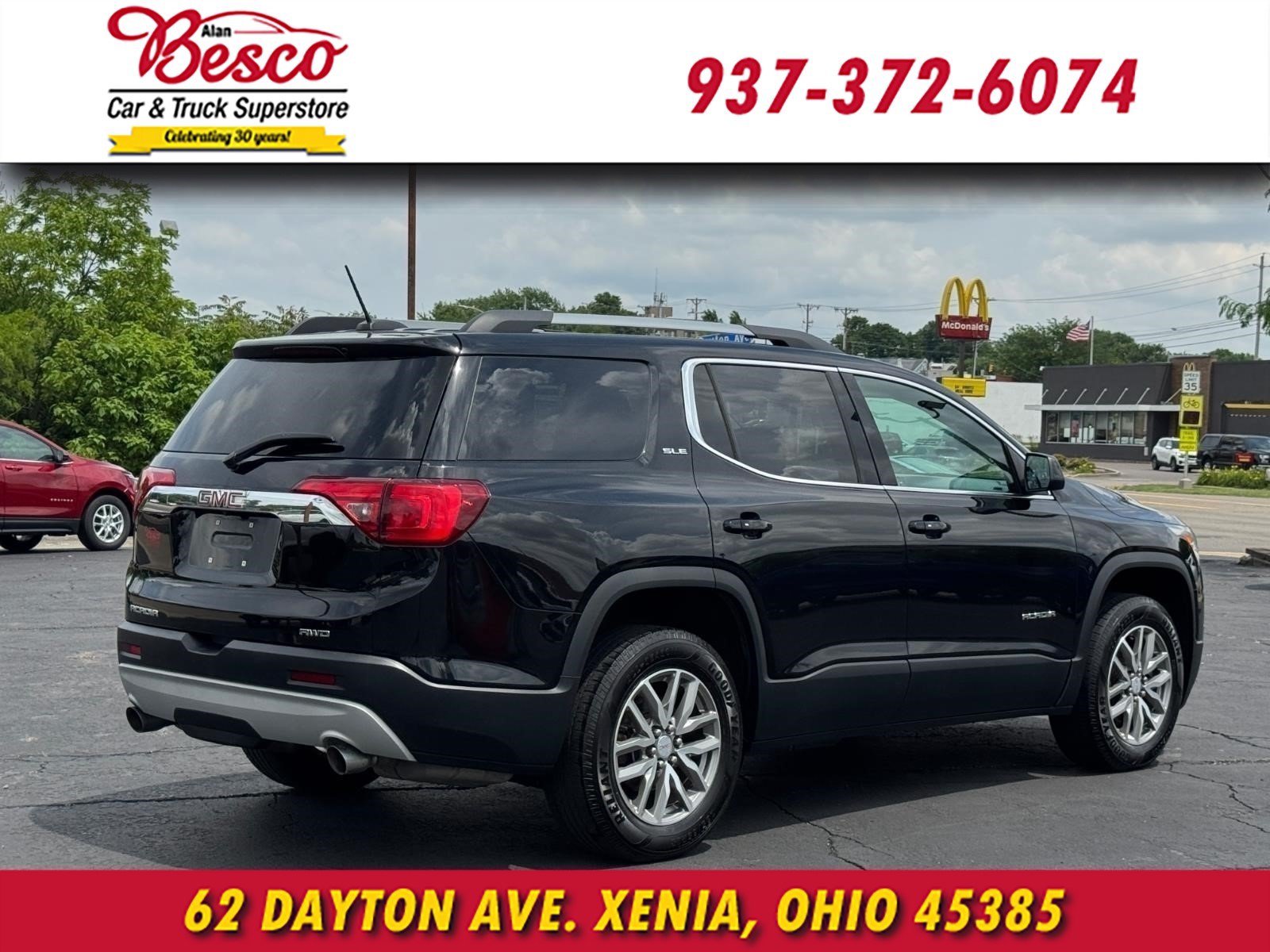 Used 2018 GMC Acadia SLE AWD/4WD image 4