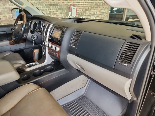Used 2011 Toyota Tundra Limited w/ Platinum Pkg AWD/4WD image 12
