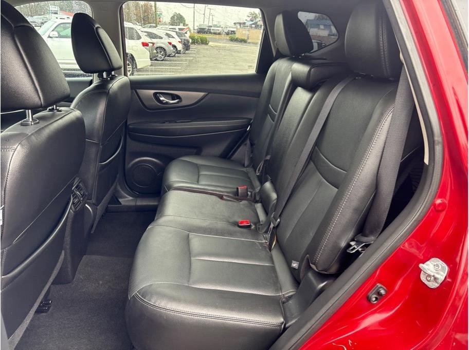 Used 2016 Nissan Rogue SL w/ SL Premium Package image 12