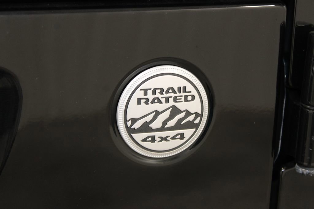 Used 2023 Jeep Wrangler Sahara image 16