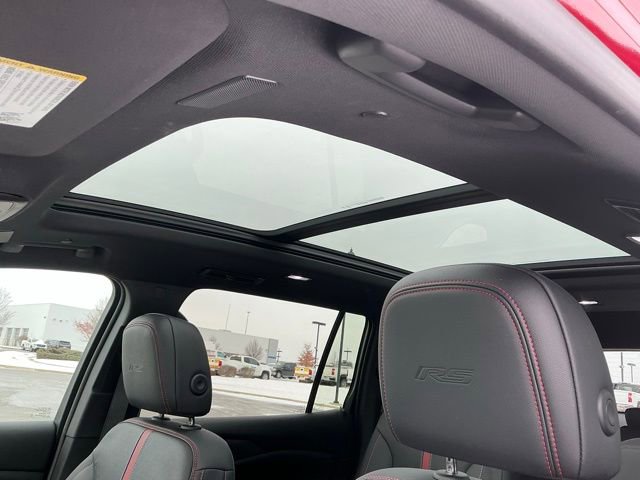 Used 2024 Chevrolet Traverse RS w/ LPO, Floor Liner Package image 34