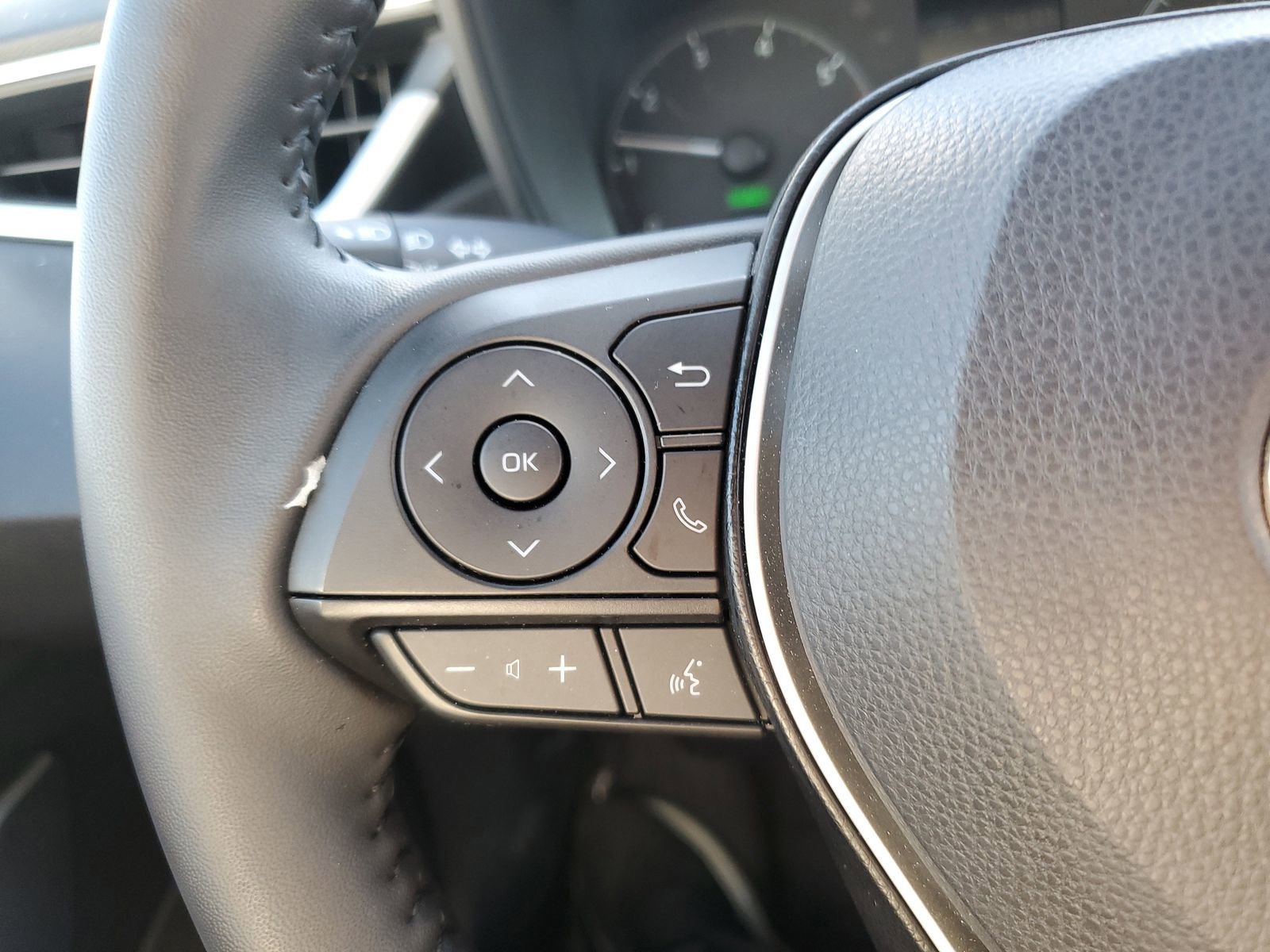 Certified 2025 Toyota Corolla SE image 21