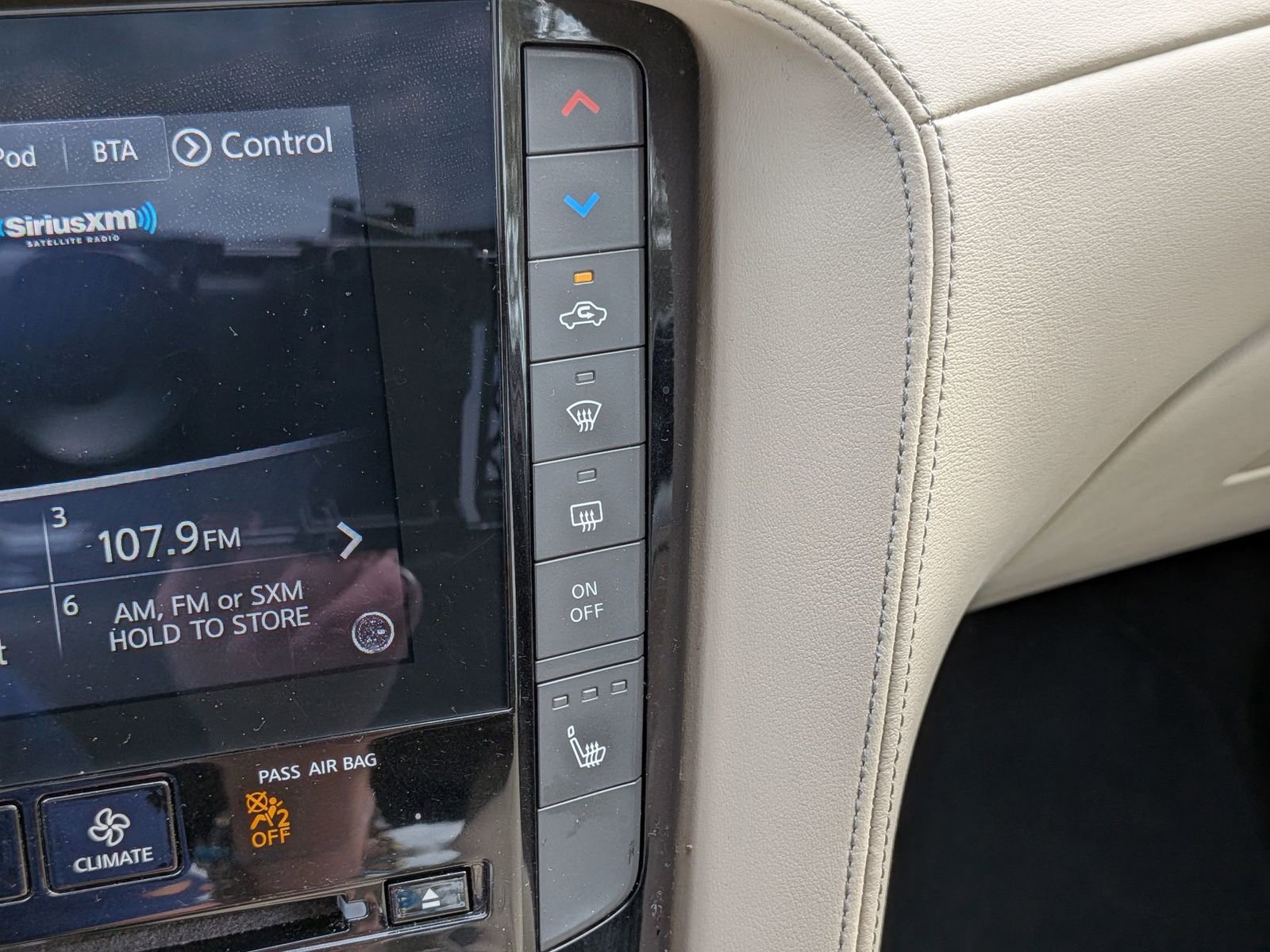 Used 2019 INFINITI QX50 Essential w/ Premium Heat Package image 27