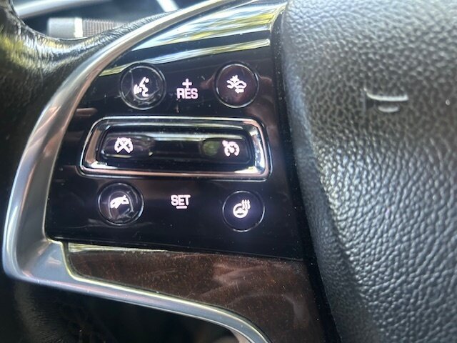 Used 2016 Cadillac SRX Luxury w/ Driver Awareness Package FWD image 9