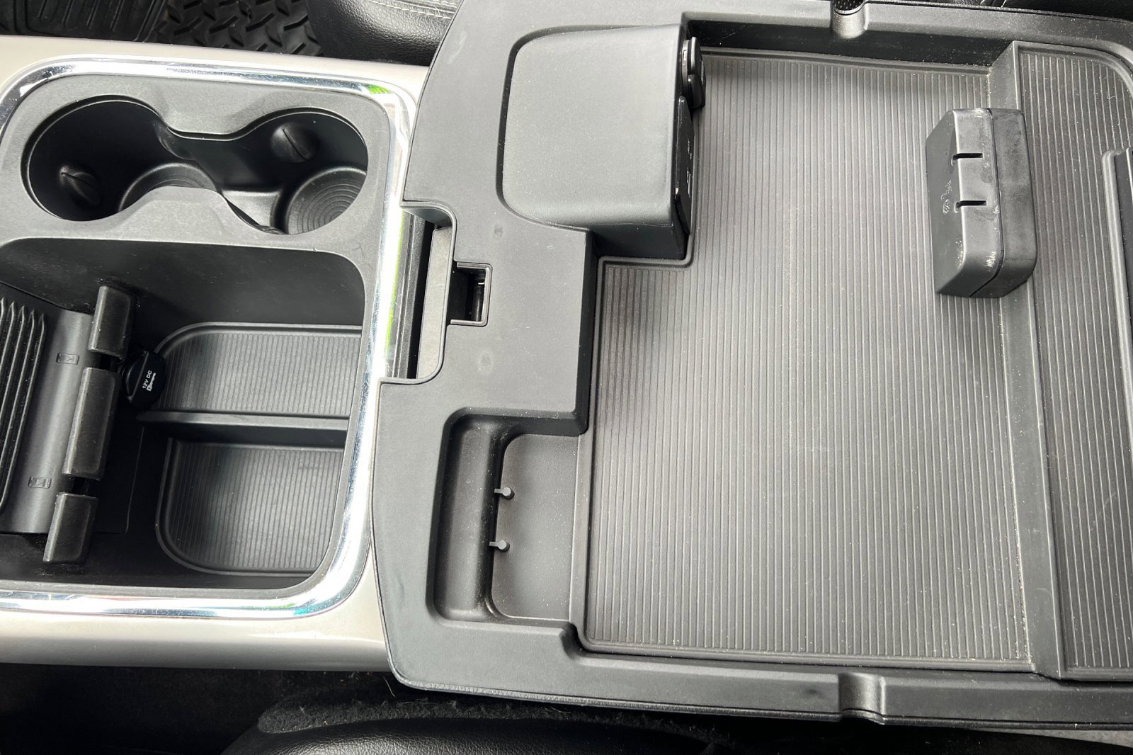 Used 2017 RAM 3500 Laramie image 31