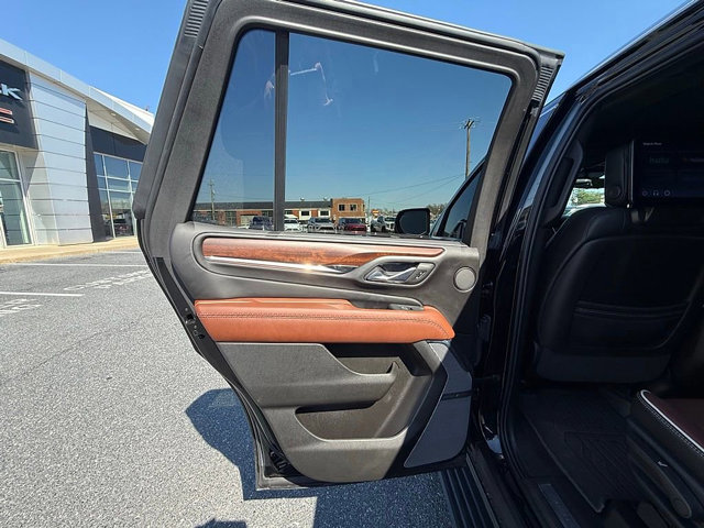 Certified 2023 GMC Yukon Denali Ultimate image 12