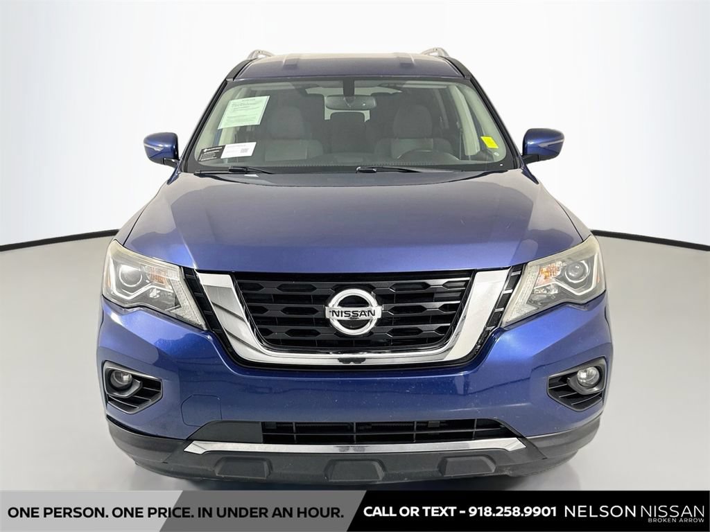 Used 2019 Nissan Pathfinder SV AWD/4WD image 2