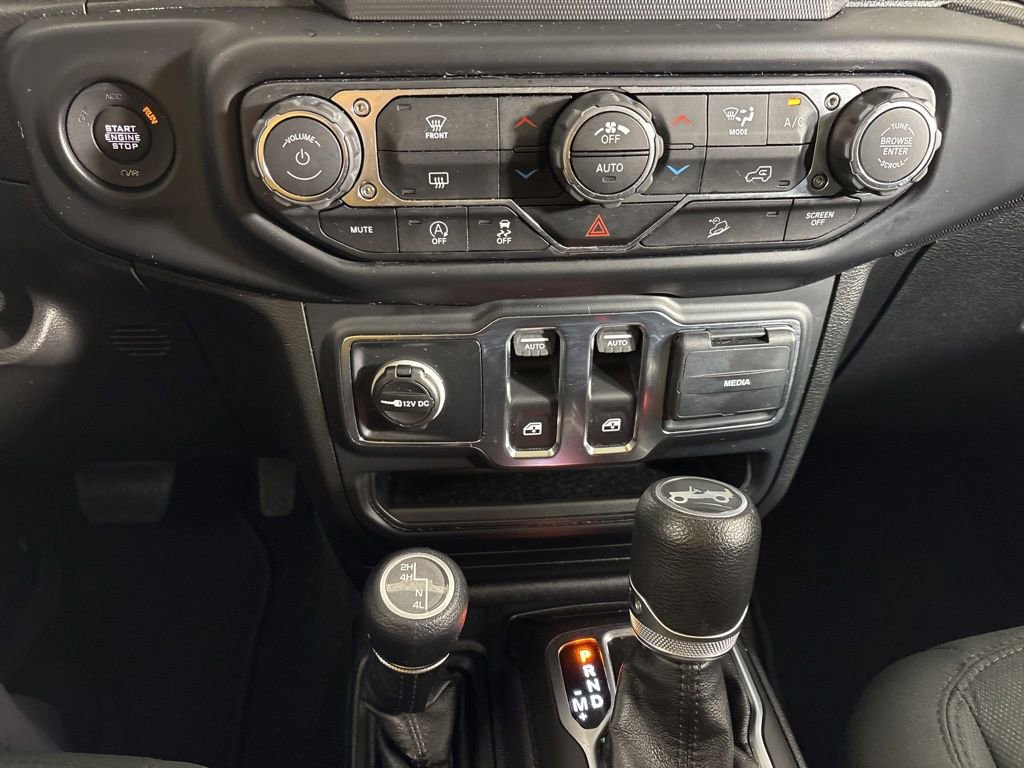 Used 2019 Jeep Wrangler Sport image 29