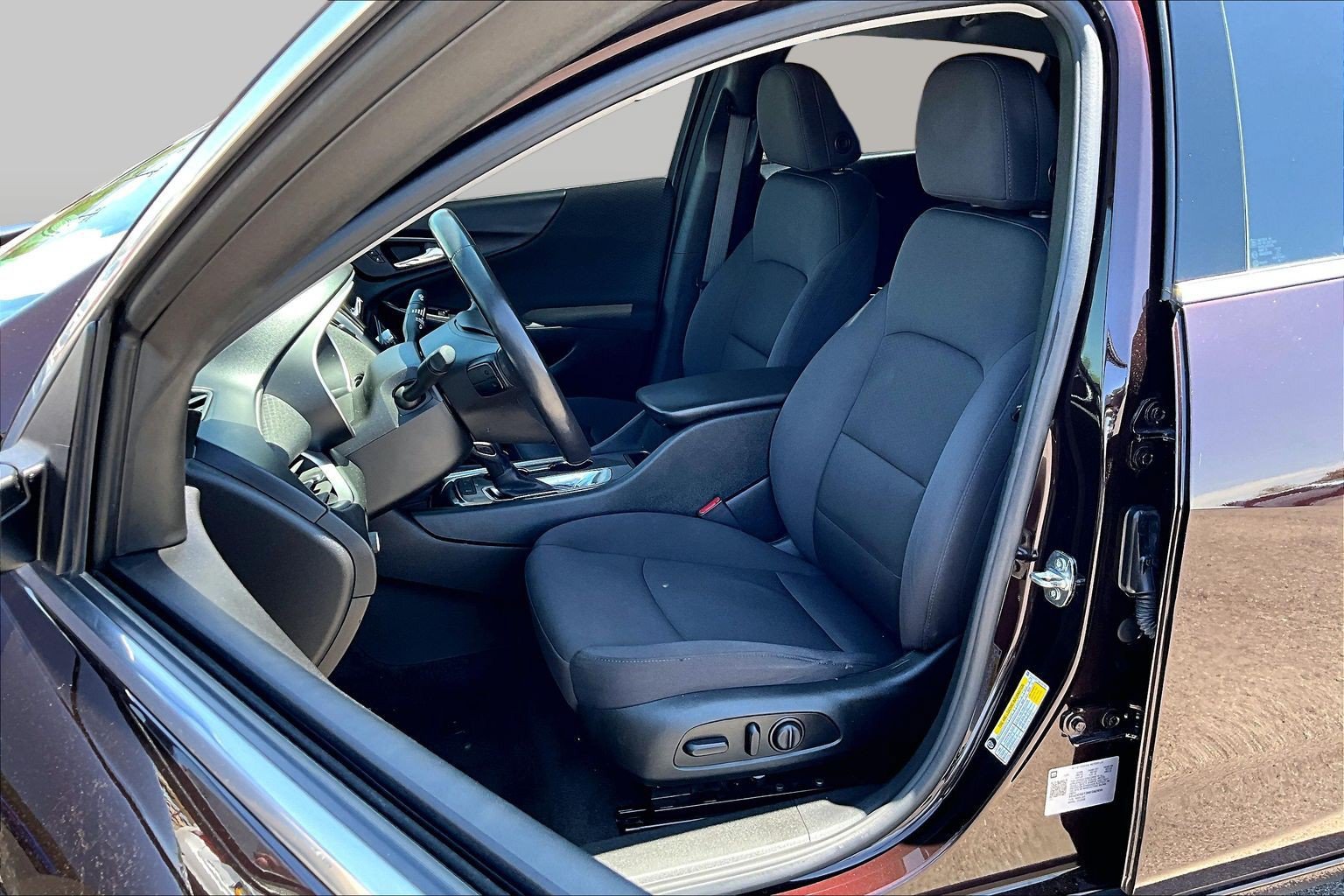 Used 2021 Chevrolet Malibu RS FWD image 25