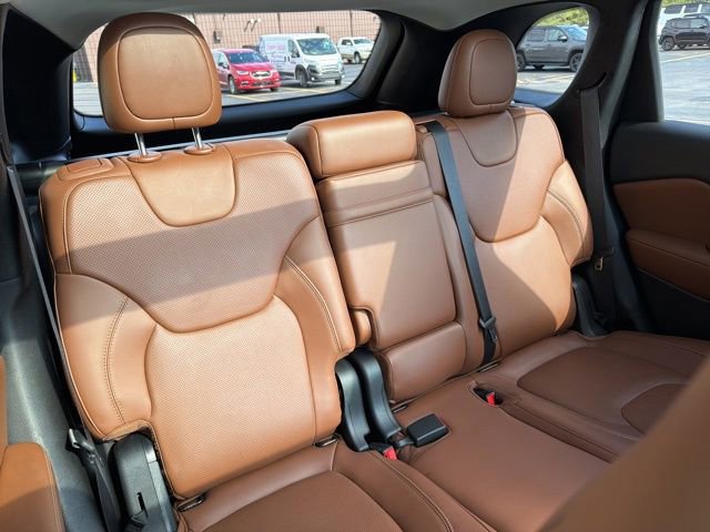 Used 2019 Jeep Cherokee Overland w/ Technology Group image 14