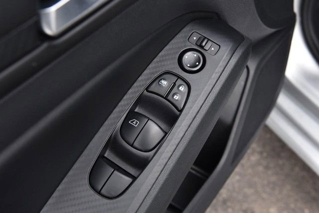 Certified 2025 Nissan Altima 2.5 SV image 9