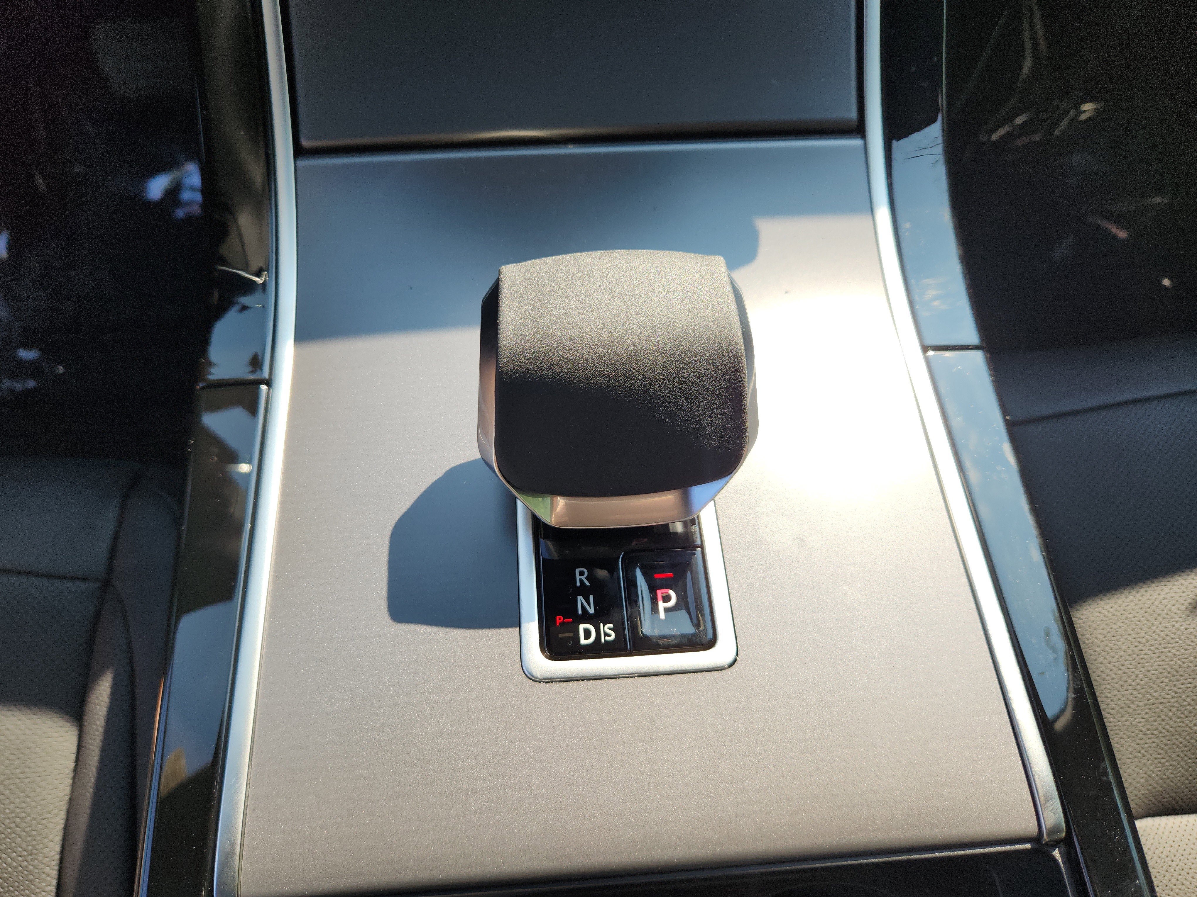 New 2026 Land Rover Range Rover Evoque S image 16