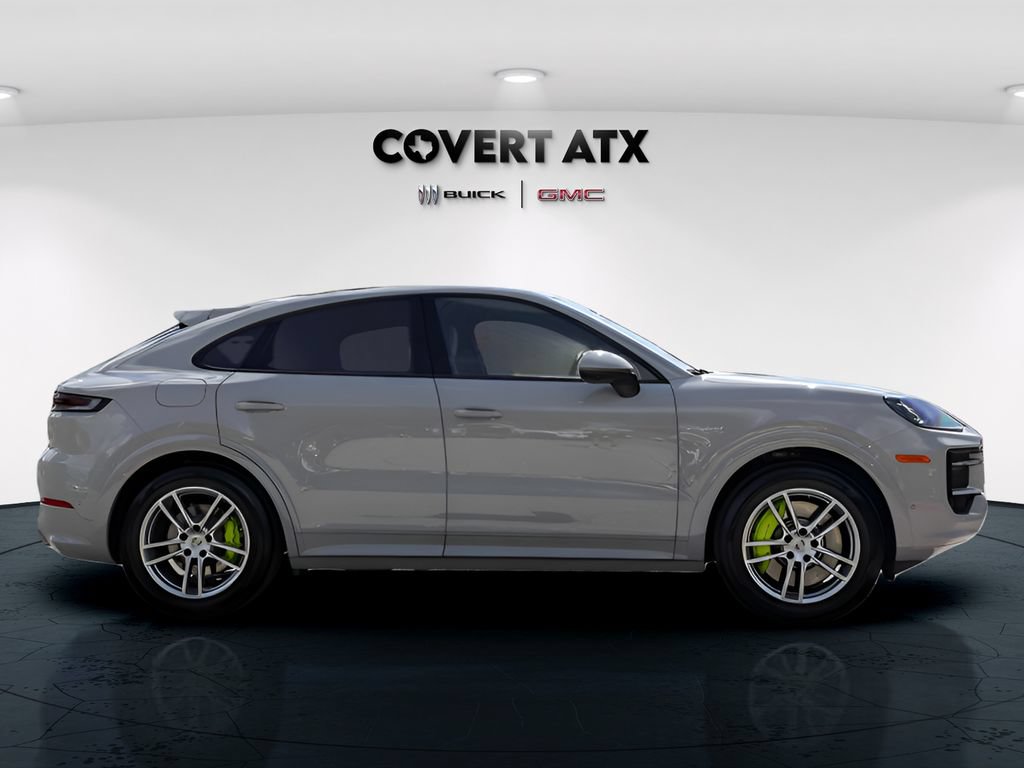 Used 2025 Porsche Cayenne E-Hybrid Coupe AWD/4WD image 8