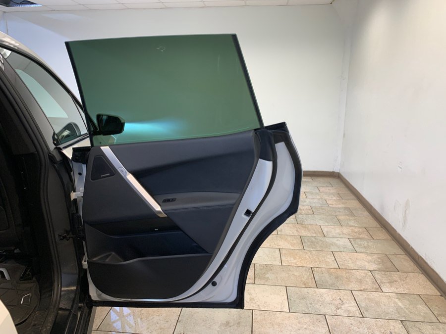 Used 2023 BMW iX xDrive50 w/ Premium Package AWD/4WD image 59