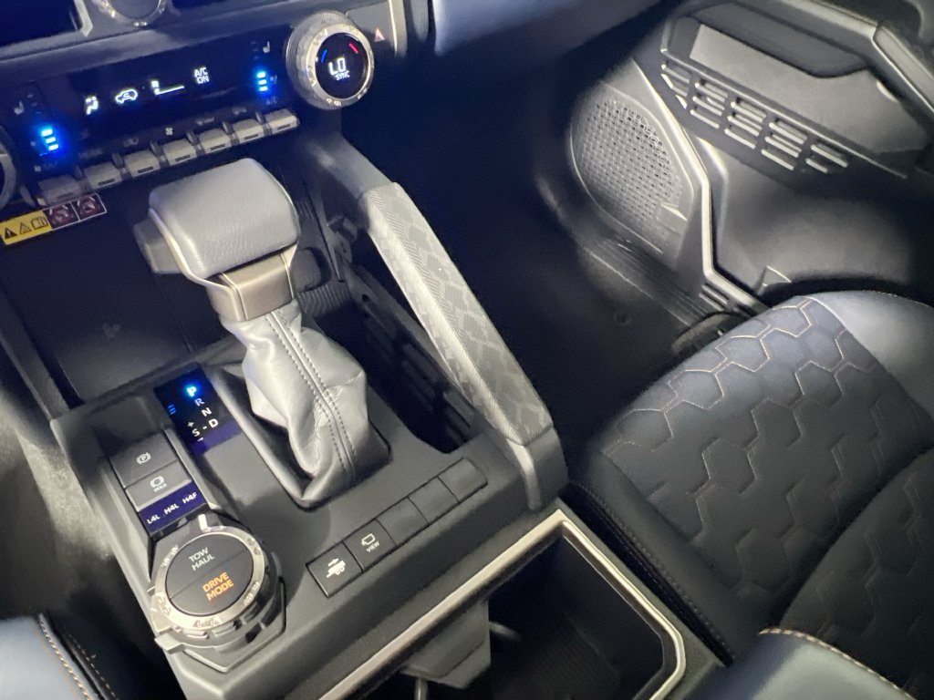 New 2026 Toyota 4Runner Platinum AWD/4WD image 22