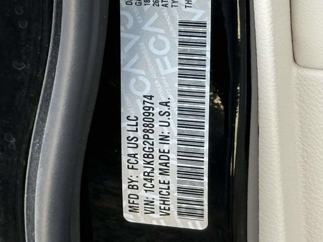 Used 2023 Jeep Grand Cherokee L Limited w/ Luxury Tech Group II AWD/4WD image 30