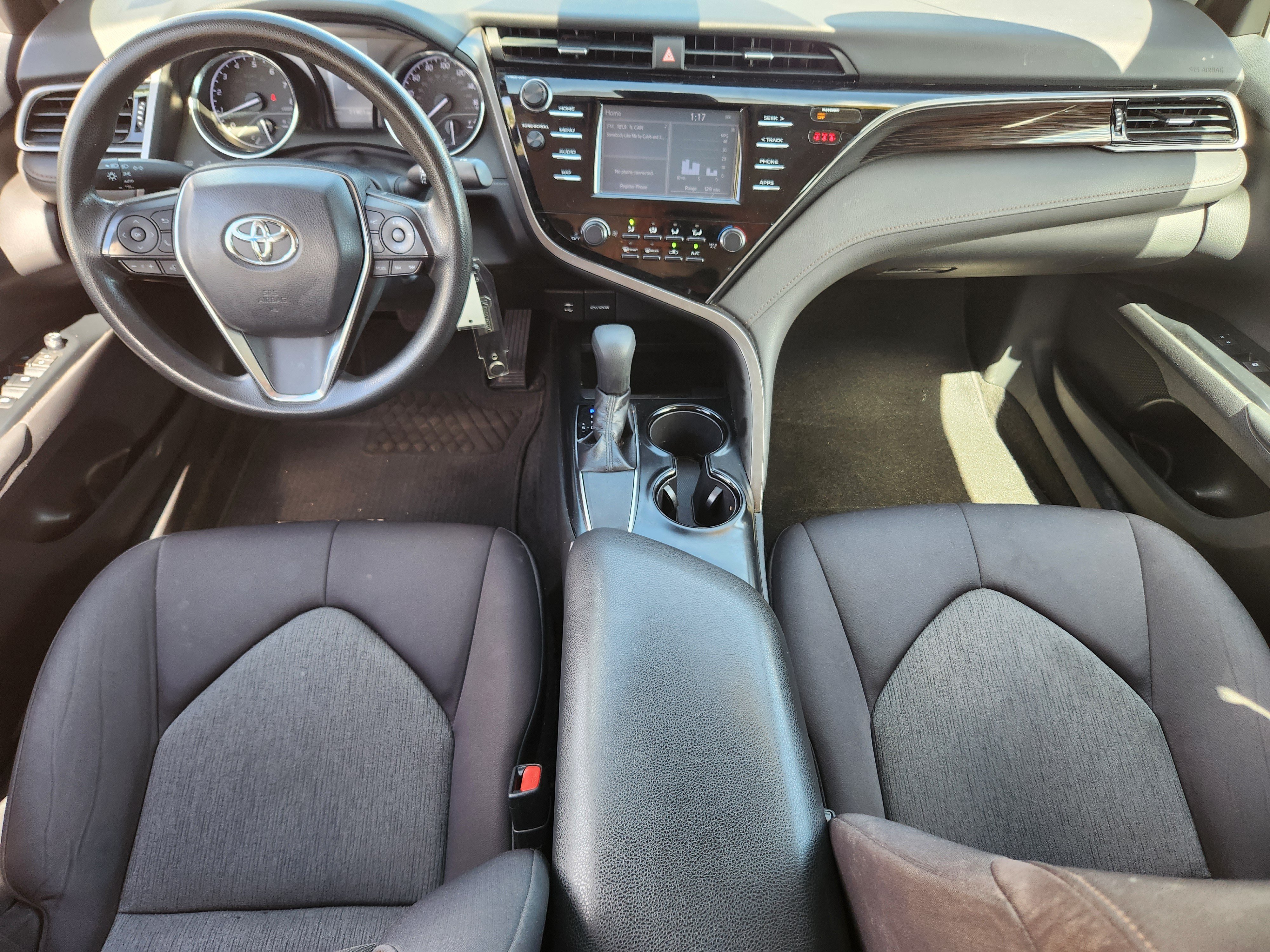 Used 2019 Toyota Camry LE FWD image 19