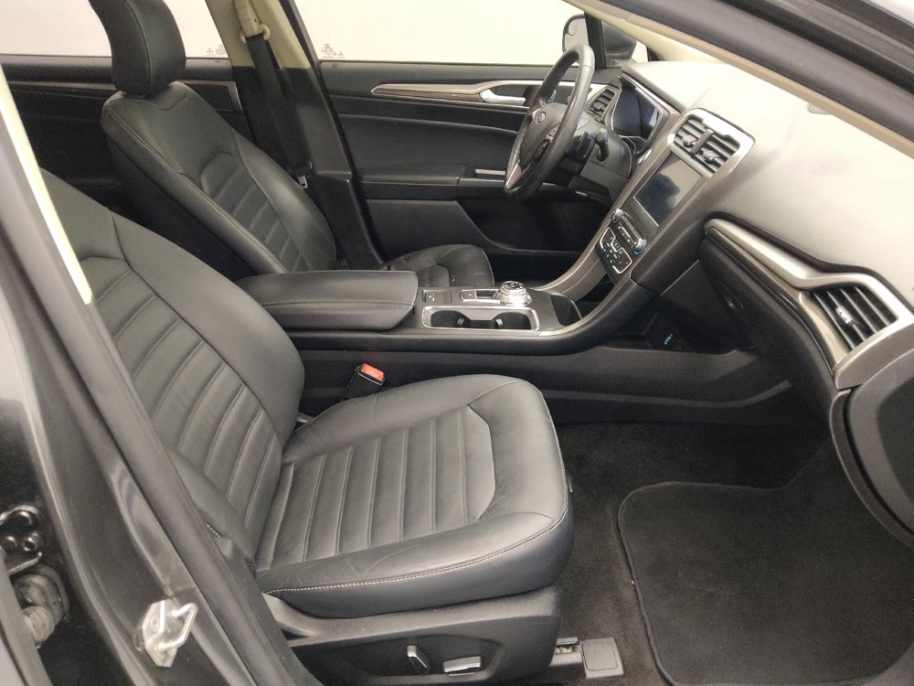 Used 2018 Ford Fusion SE w/ Fusion SE Technology Package image 21