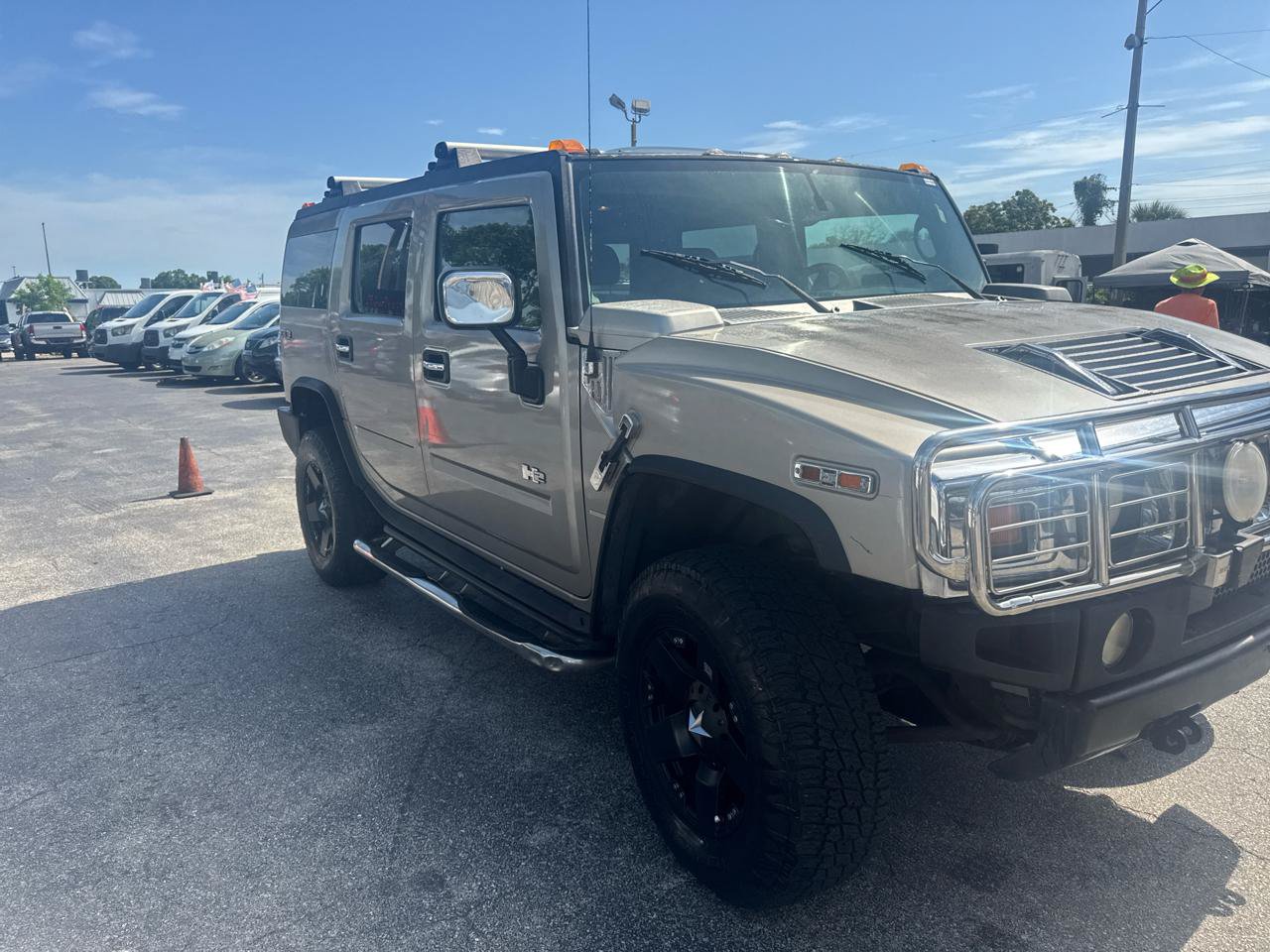 Used 2004 HUMMER H2 w/ Preferred Equipment Group AWD/4WD image 5