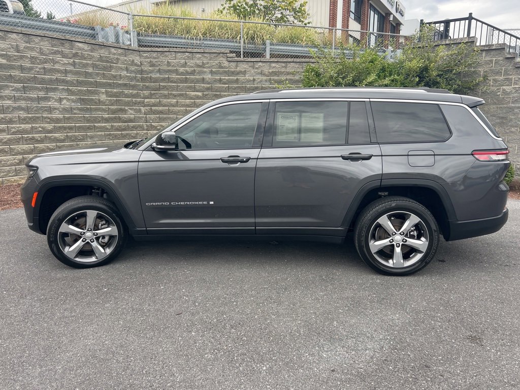 Used 2022 Jeep Grand Cherokee L Limited image 28