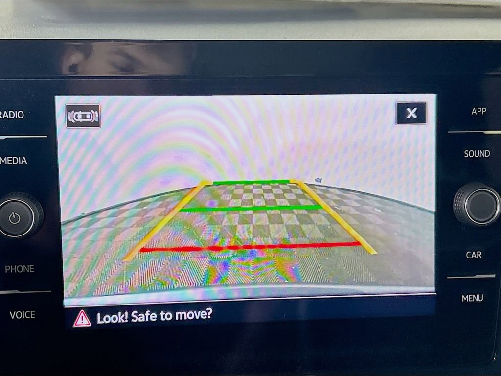 New 2025 Volkswagen Taos SE image 16