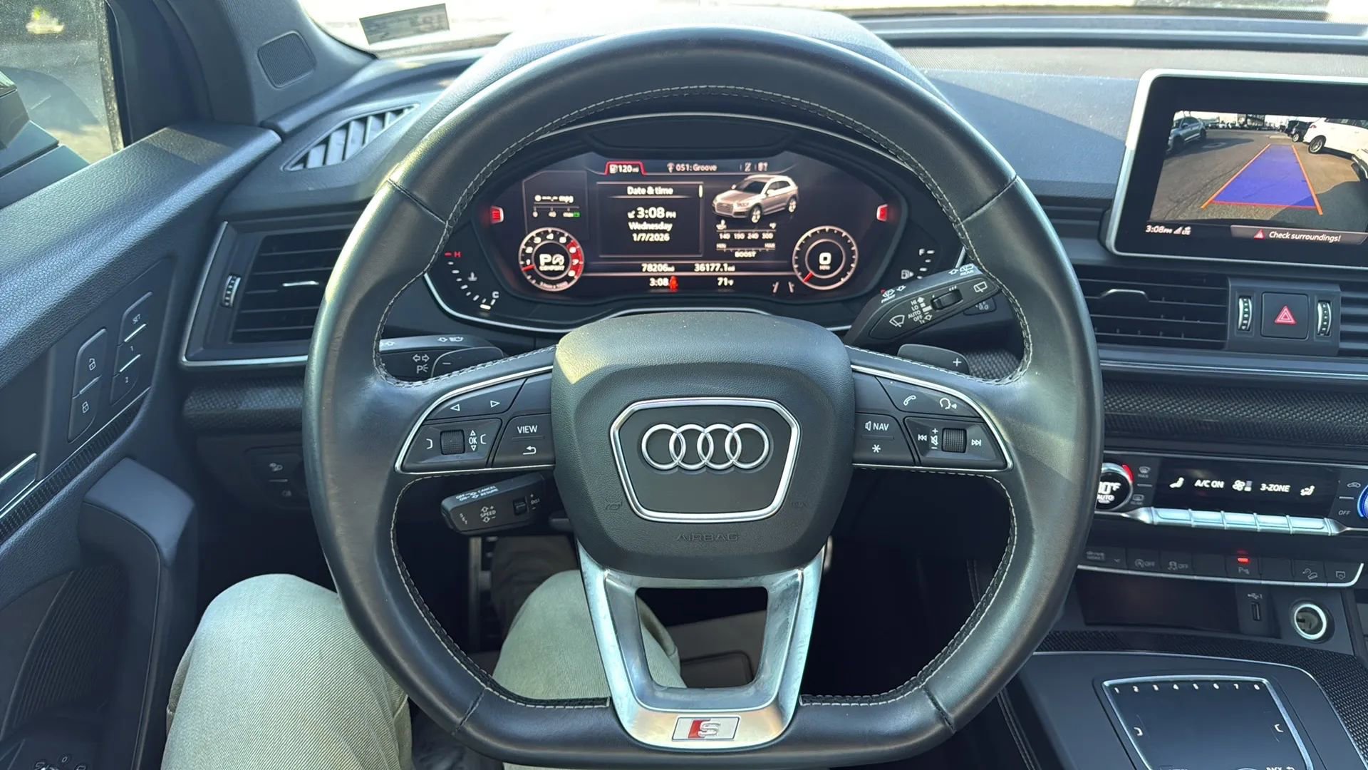 Used 2020 Audi SQ5 Premium Plus w/ Premium Plus Package image 9