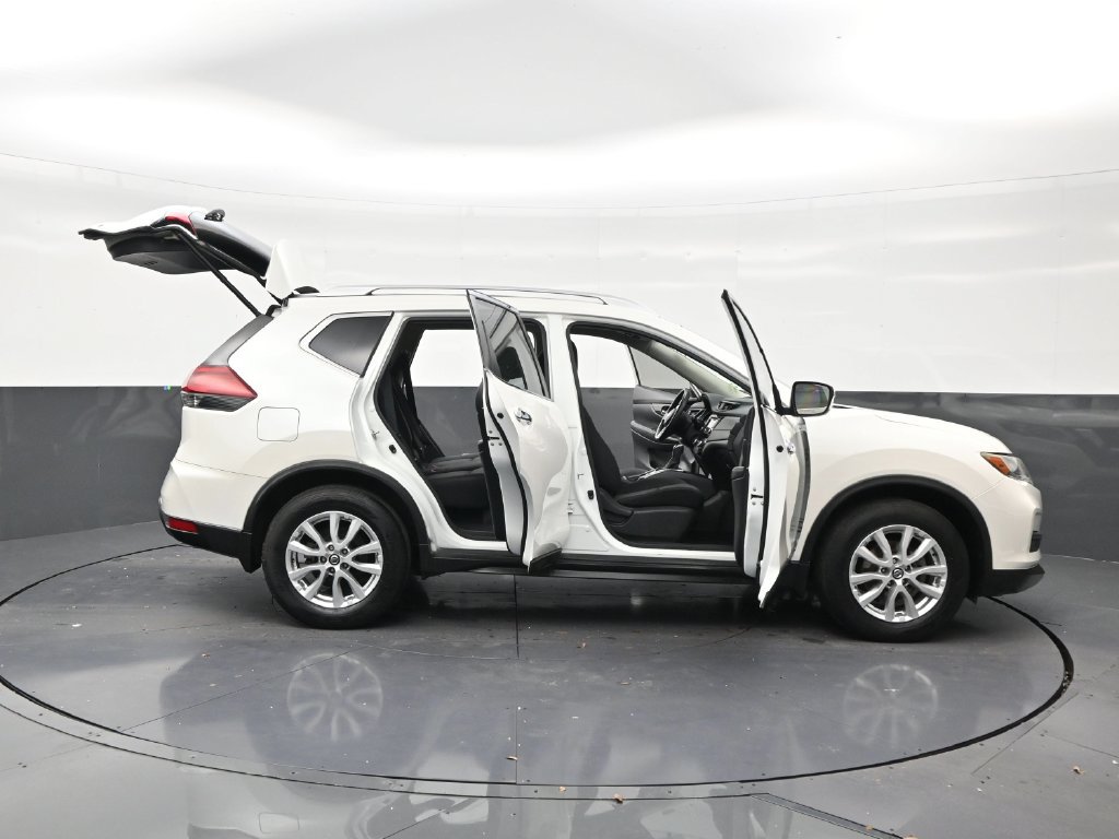 Used 2020 Nissan Rogue SV FWD image 27