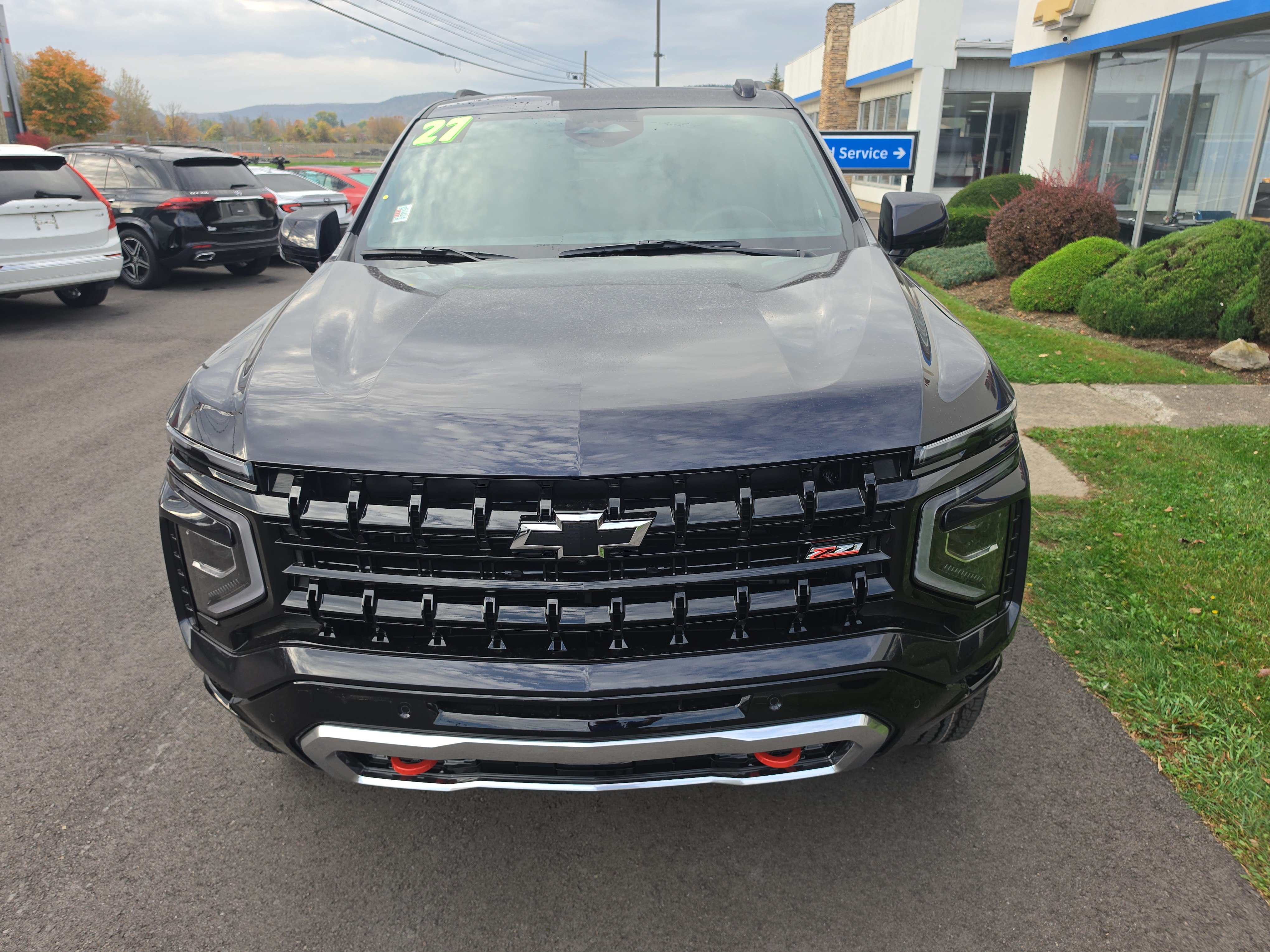 New 2027 Chevrolet Tahoe Z71 w/ Sun And Tow Package AWD/4WD image 9