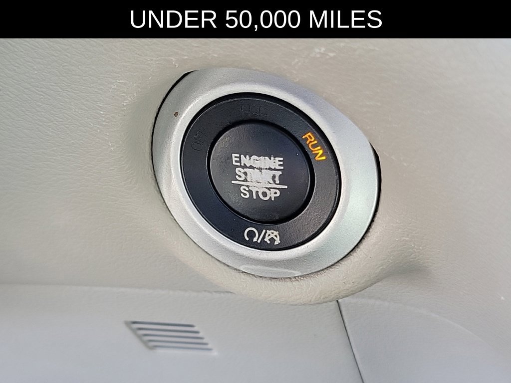 Used 2021 Chrysler Pacifica Touring-L FWD image 29