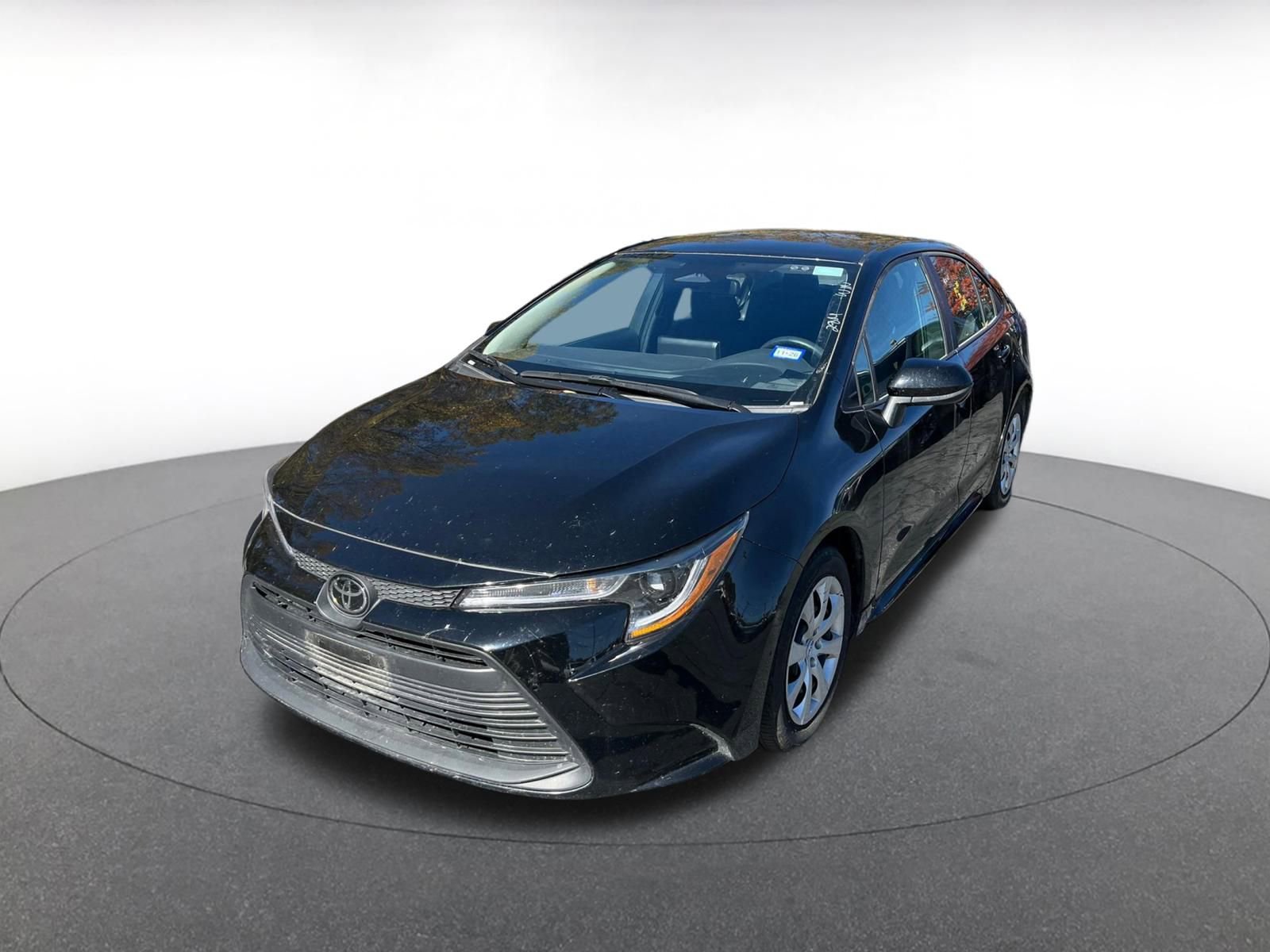 Used 2025 Toyota Corolla LE image 4