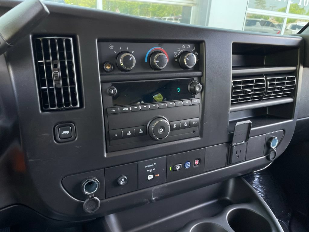 New 2026 Chevrolet Express 3500 LS RWD image 17