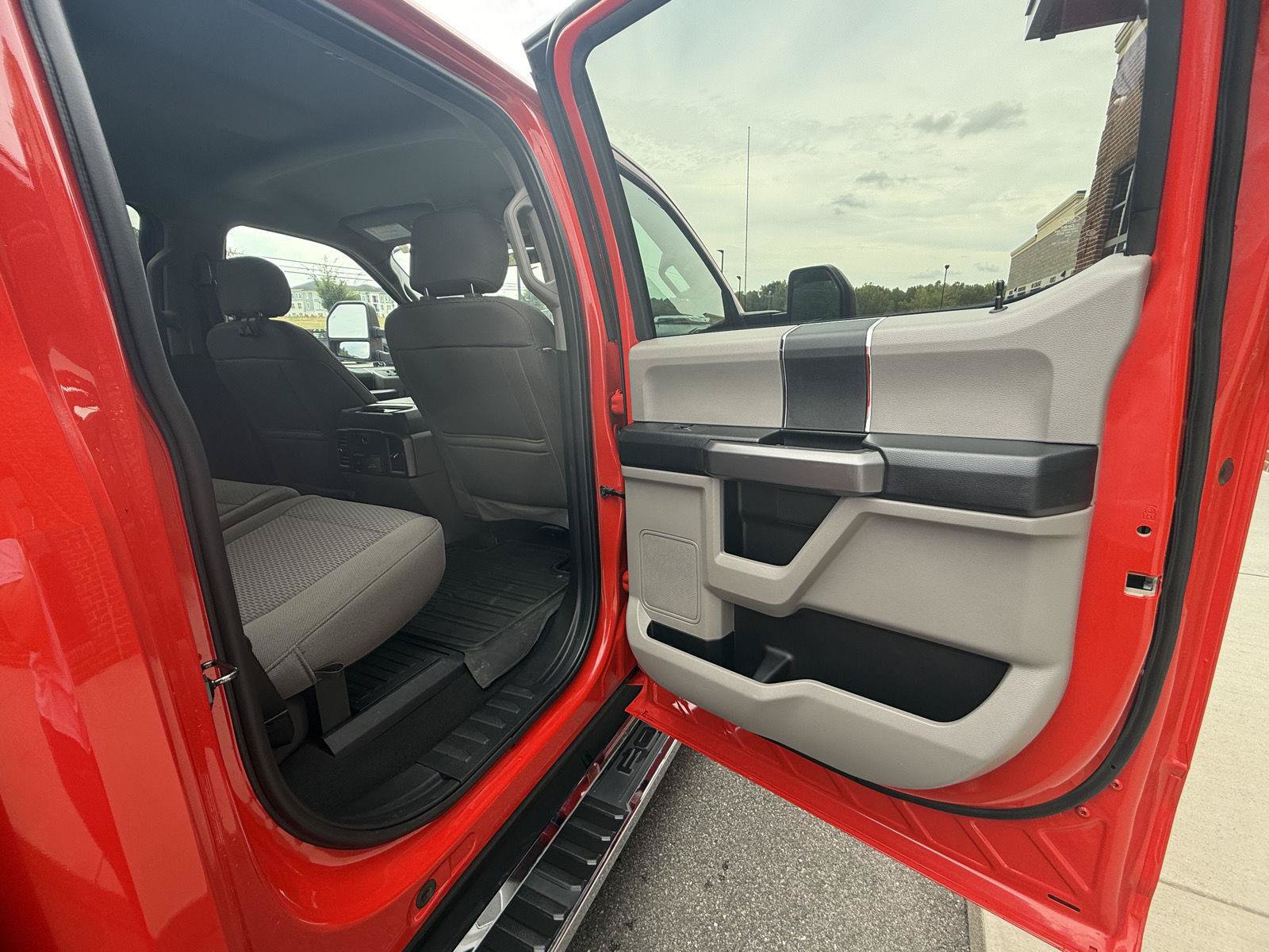 Used 2021 Ford F350 XLT w/ XLT Value Package RWD image 21