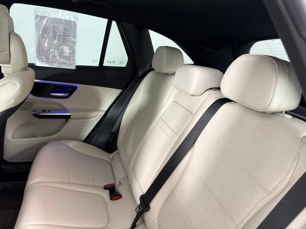 Certified 2025 Mercedes-Benz GLC 300 4MATIC image 22