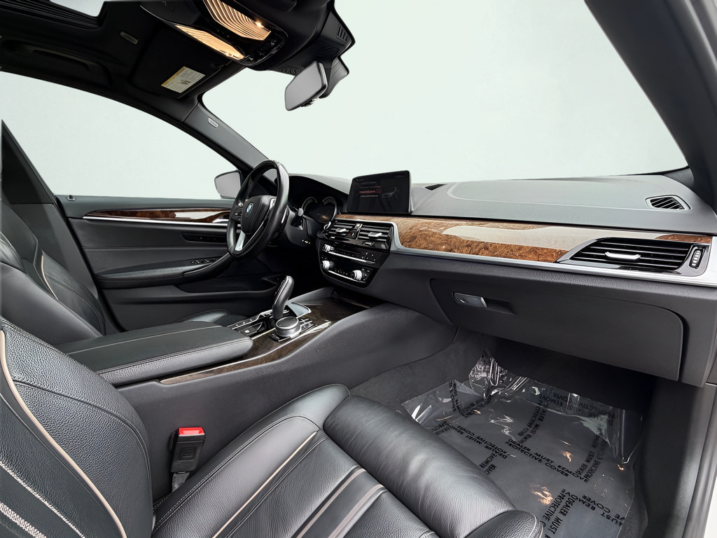 Used 2018 BMW 530e RWD image 31