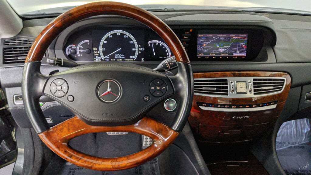 Used 2011 Mercedes-Benz CL 550 4MATIC image 23