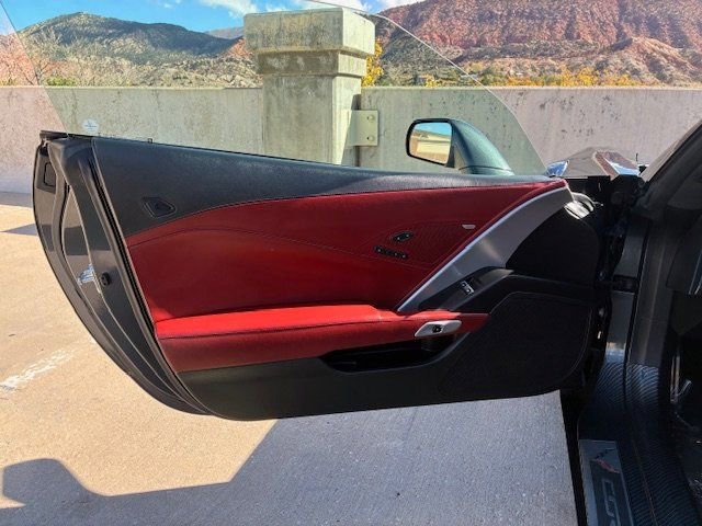 Used 2018 Chevrolet Corvette Grand Sport image 9