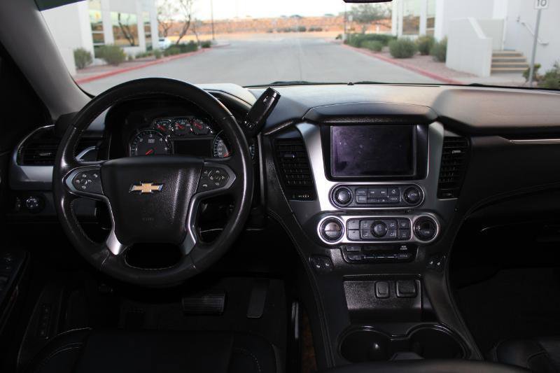 Used 2017 Chevrolet Suburban LT RWD image 20