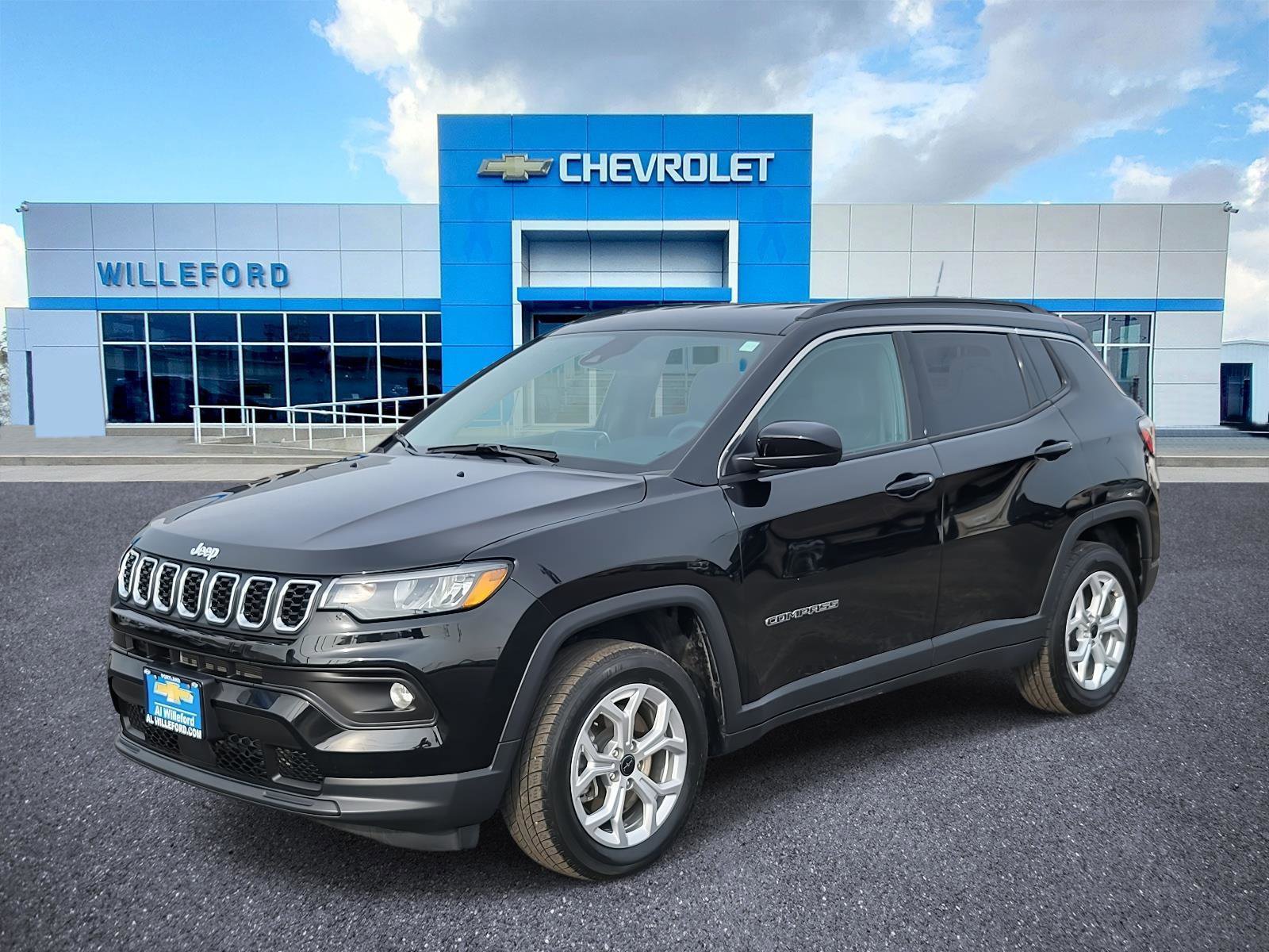 Used 2025 Jeep Compass Latitude image 1