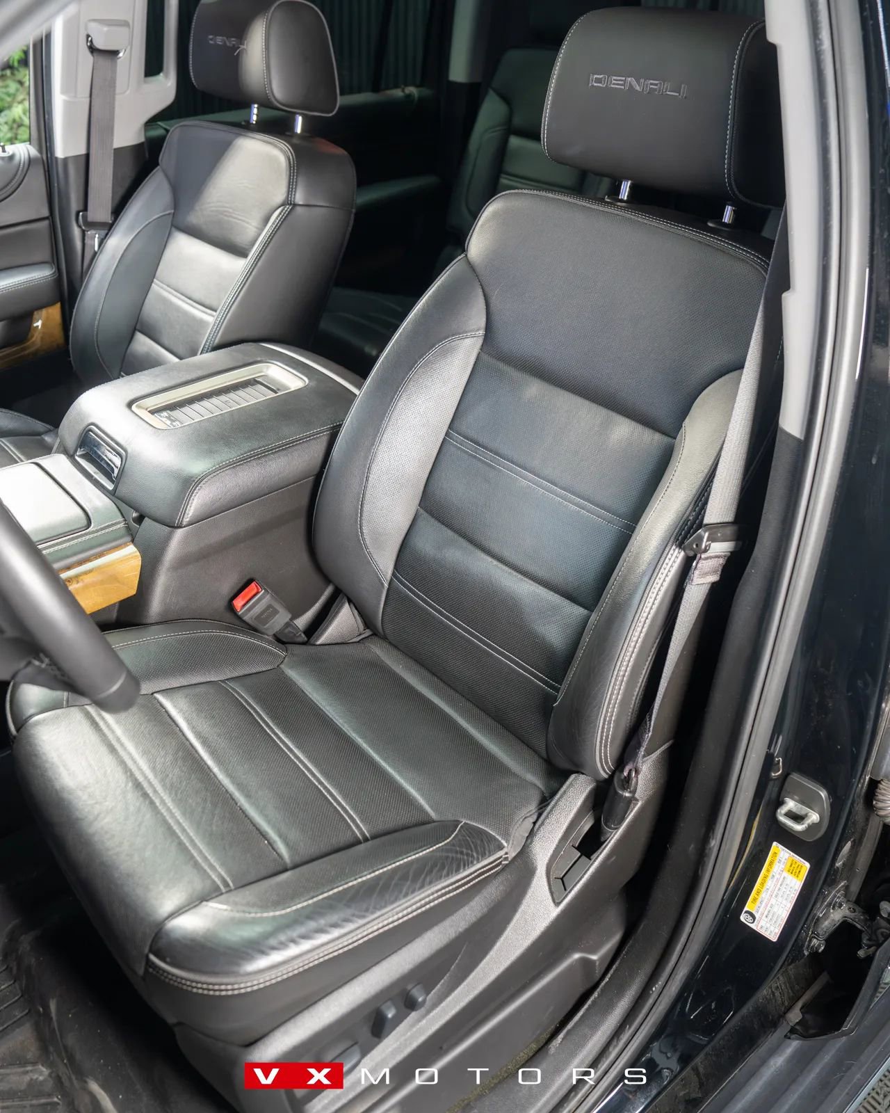 Used 2017 GMC Yukon XL Denali w/ Open Road Package image 14