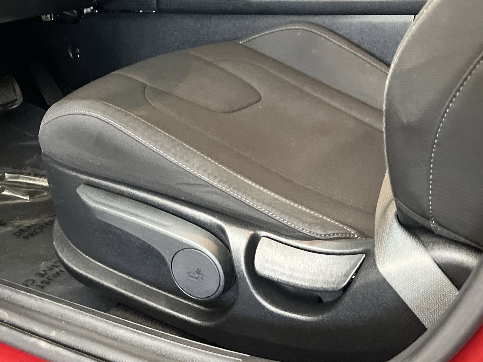 Used 2023 Hyundai Elantra SEL image 12