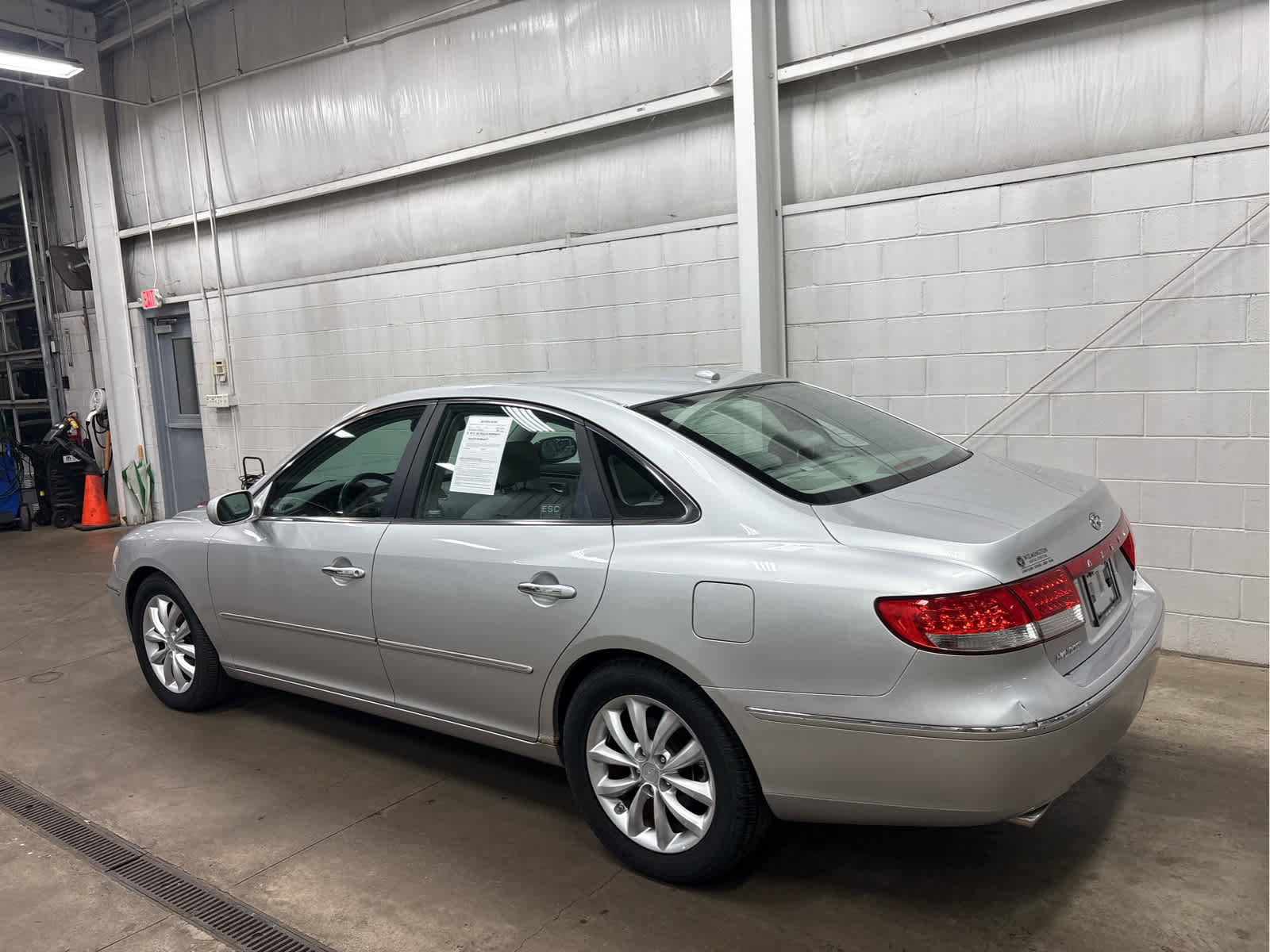 Used 2007 Hyundai Azera Limited image 5