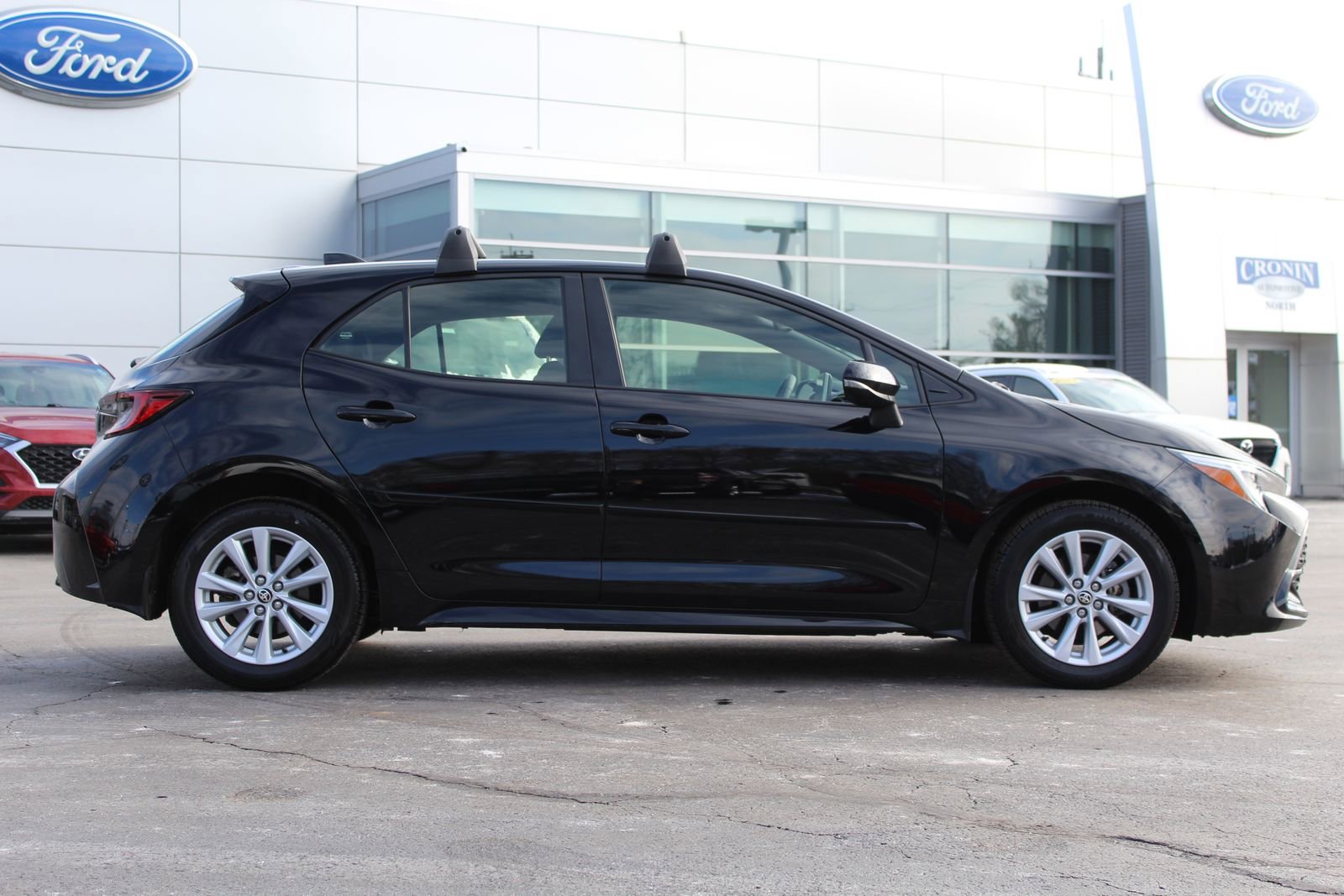 Used 2025 Toyota Corolla SE image 9