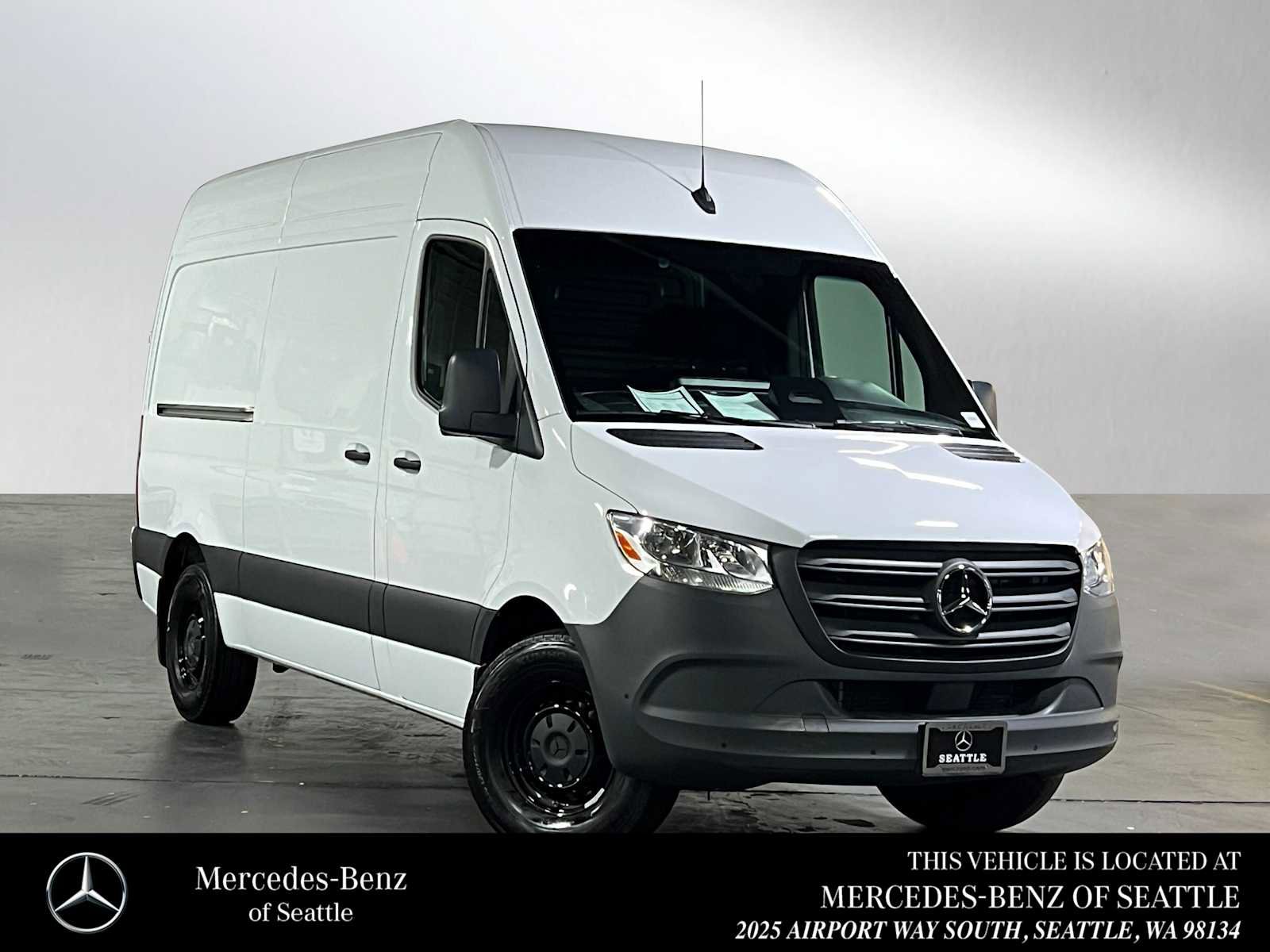 Used 2025 Mercedes-Benz Sprinter 2500 image 1