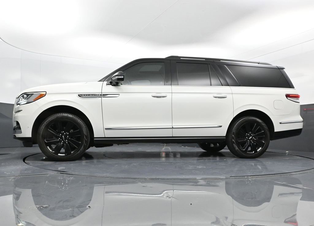 Used 2024 Lincoln Navigator L Black Label image 31
