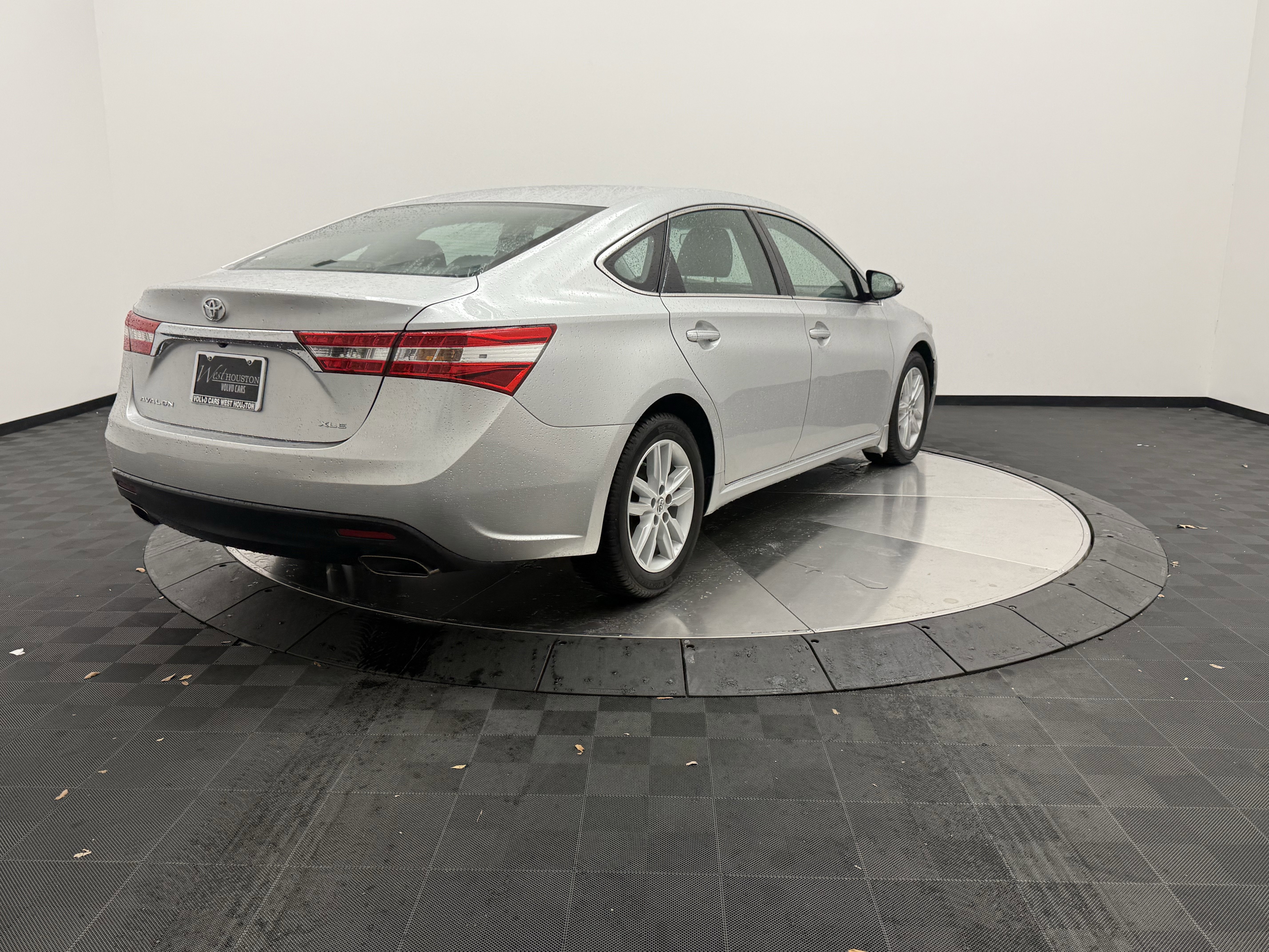 Used 2014 Toyota Avalon XLE image 7
