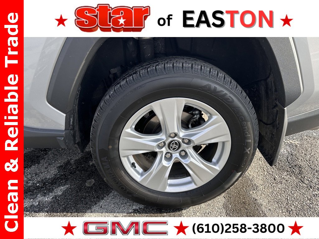 Used 2020 Toyota RAV4 XLE image 31