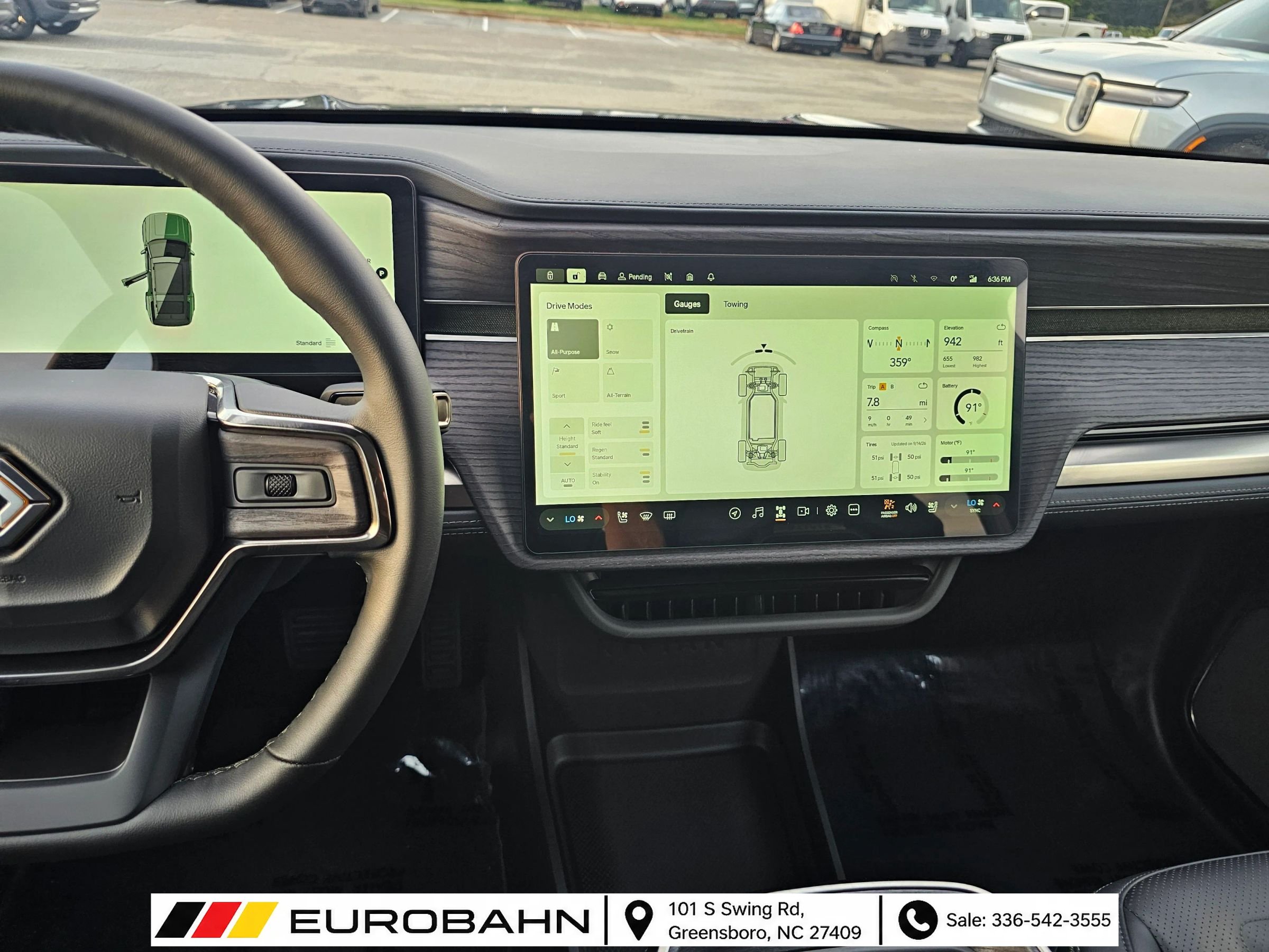 Used 2025 Rivian R1S Adventure Dual AWD/4WD image 17